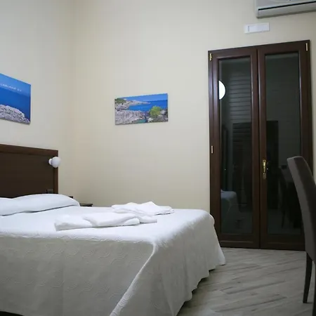 Apartman Albertina Con Piscina Parabita