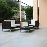 Albertina Con Piscina Parabita